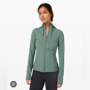 Lululemon define hooded jacket. Size 4. Tidewater teal.